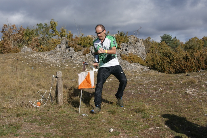 Membres de l'OPA sur une competition de course d'orientation